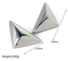 Carregar imagem no visualizador da galeria, Brincos Geométricos Triangular
