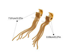 Carregar imagem no visualizador da galeria, Brincos de Argolas com Pingentes. Banho em Ouro