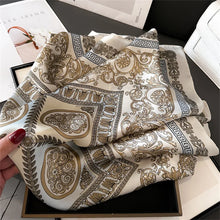 Carregar imagem no visualizador da galeria, Lenço de Seda Estampado- 70x70