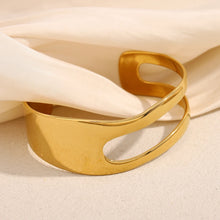 Carregar imagem no visualizador da galeria, Pulseira Geométrica - Aço Inoxidável com banho em Ouro