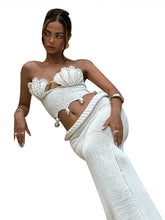 Carregar imagem no visualizador da galeria, Saia de Malha e Top em Crochê com Pérolas