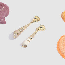 Carregar imagem no visualizador da galeria, Brincos Concha Natural estilo Boêmio Verão