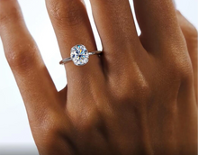 Carregar imagem no visualizador da galeria, Anel Solitário de Moissanite - Prata 925 e Chapeamento em Ouro 18k

