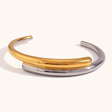 Carregar imagem no visualizador da galeria, Anel e Bracelete Geométrico Minimalista - Aço inoxidável e Banho em Ouro 18k
