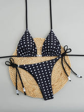 Carregar imagem no visualizador da galeria, Biquíni de Poás de Tirinhas
