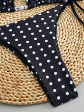 Carregar imagem no visualizador da galeria, Biquíni de Poás de Tirinhas
