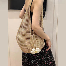 Carregar imagem no visualizador da galeria, Bolsa-Bag Algodão com Detalhe Flor
