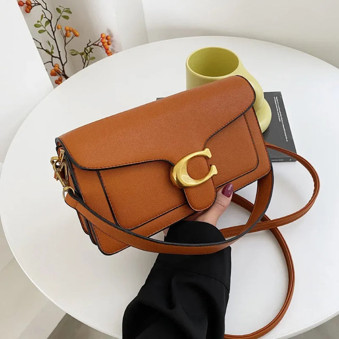 Bolsa Quadrada em Couro
