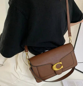 Bolsa Quadrada em Couro