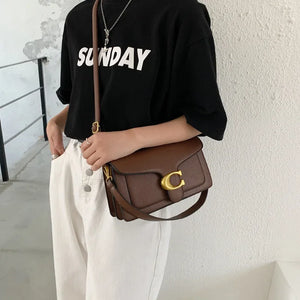 Bolsa Quadrada em Couro