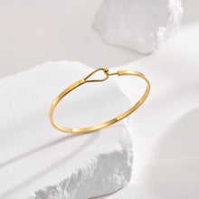 Carregar imagem no visualizador da galeria, Bracelete Dourado - Aço Inoxidável
