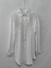 Carregar imagem no visualizador da galeria, Chemise Curto - Saída de Praia - Detalhes em Renda
