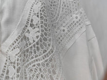 Carregar imagem no visualizador da galeria, Chemise Curto - Saída de Praia - Detalhes em Renda
