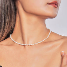 Carregar imagem no visualizador da galeria, Choker de Pérolas de Agua Doce Minimalista
