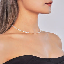 Carregar imagem no visualizador da galeria, Choker de Pérolas de Agua Doce Minimalista
