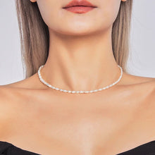 Carregar imagem no visualizador da galeria, Choker de Pérolas de Agua Doce Minimalista
