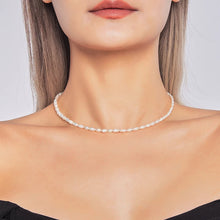 Carregar imagem no visualizador da galeria, Choker de Pérolas de Agua Doce Minimalista
