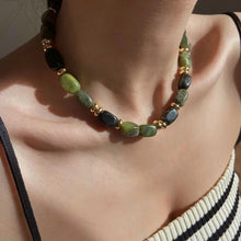 Carregar imagem no visualizador da galeria, Choker de Pedra Natural Estilo Retro
