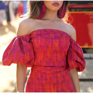 Conjunto de Blusa (Cropped) e Saia - Estampa Exclusiva