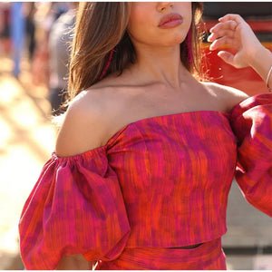 Conjunto de Blusa (Cropped) e Saia - Estampa Exclusiva