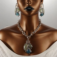 Carregar imagem no visualizador da galeria, Conjunto de Colar e Brinco Vintage Boho - Aço Inoxidável
