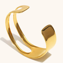 Carregar imagem no visualizador da galeria, Pulseira Geométrica - Aço Inoxidável com banho em Ouro
